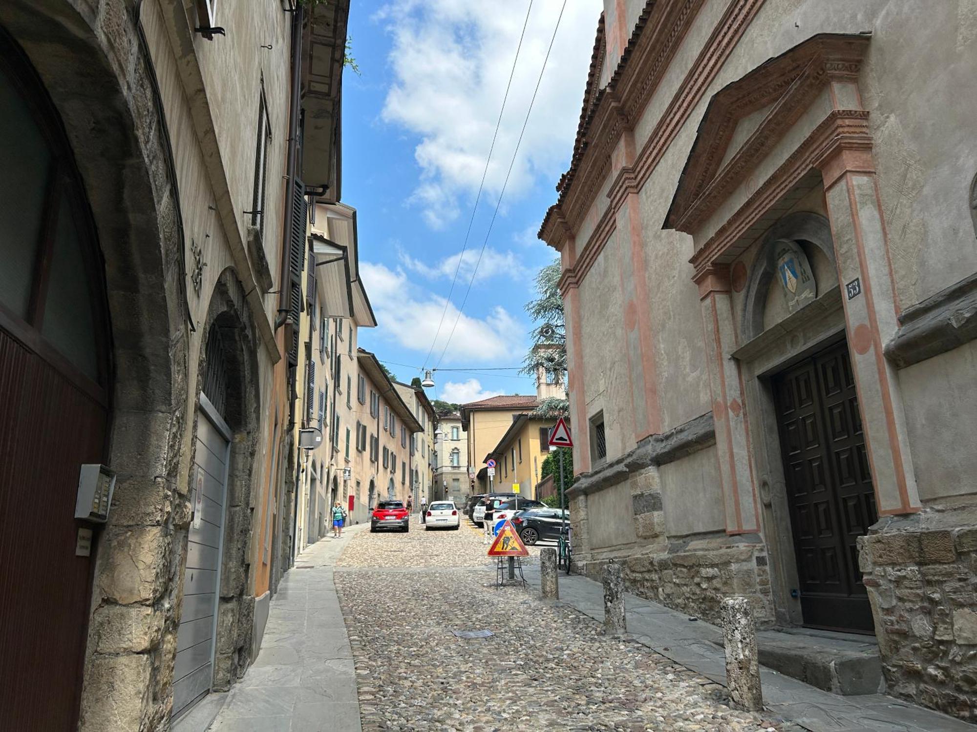 Alessandro 82 - Immobili E Soluzioni Rent Bergamo Eksteriør billede